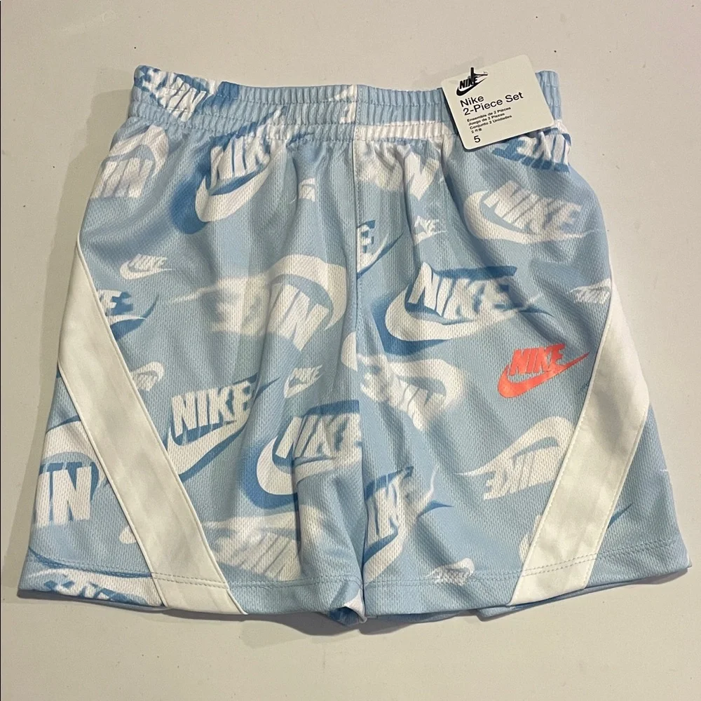 NEW! NIKE 2-PIECE T-SHIRT AND NIKE LOGO SHORTS SET. SIZE 5. BOYS. - Picture 2 of 10